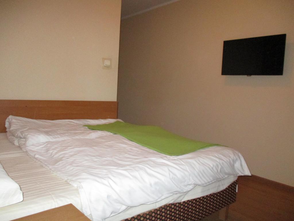Hotel Pod Platanami 切布尼察 外观 照片